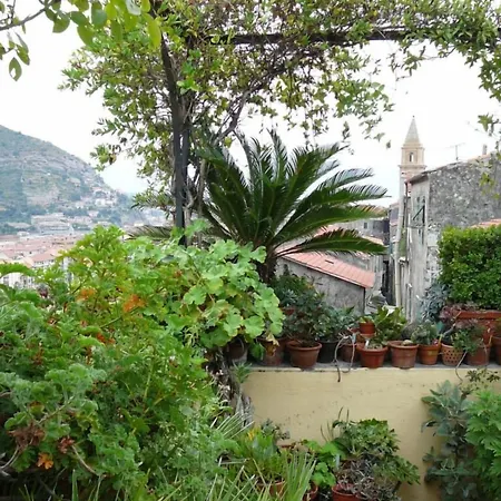 La Terrazza Dei Pelargoni 3*