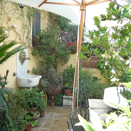 Alojamento de Acomodação e Pequeno-almoço La Terrazza Dei Pelargoni Ventimiglia